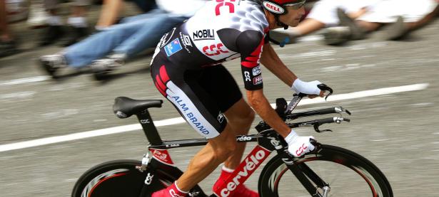 LOL-安赛龙高光闪耀，印尼队轻取马来西亚队展现羽坛新格局