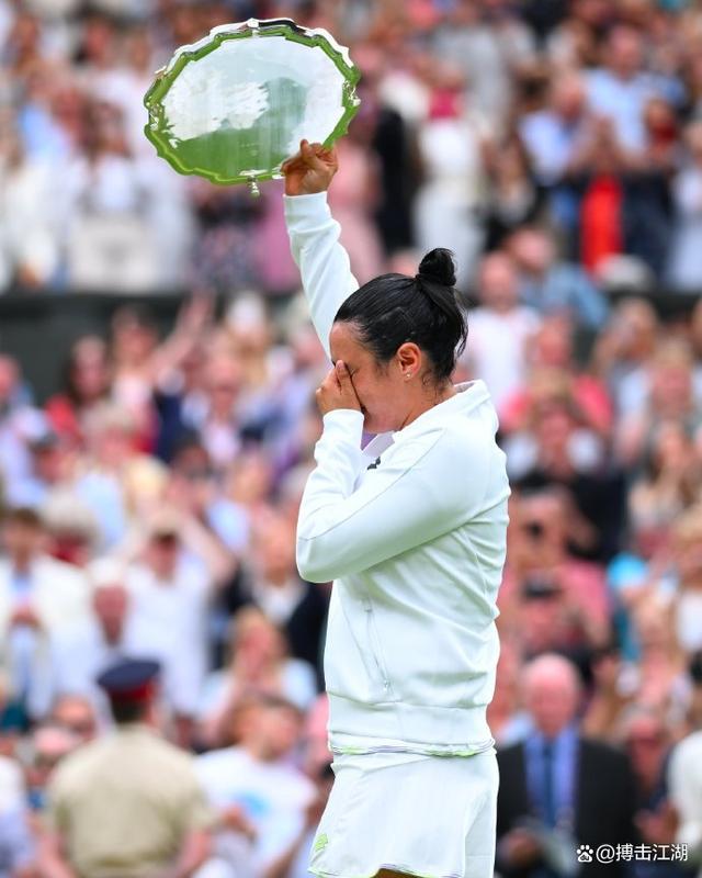 捷克獲得闖關成功,唱響冠軍之歌 捷克獲得闖關成功,唱響冠軍之歌