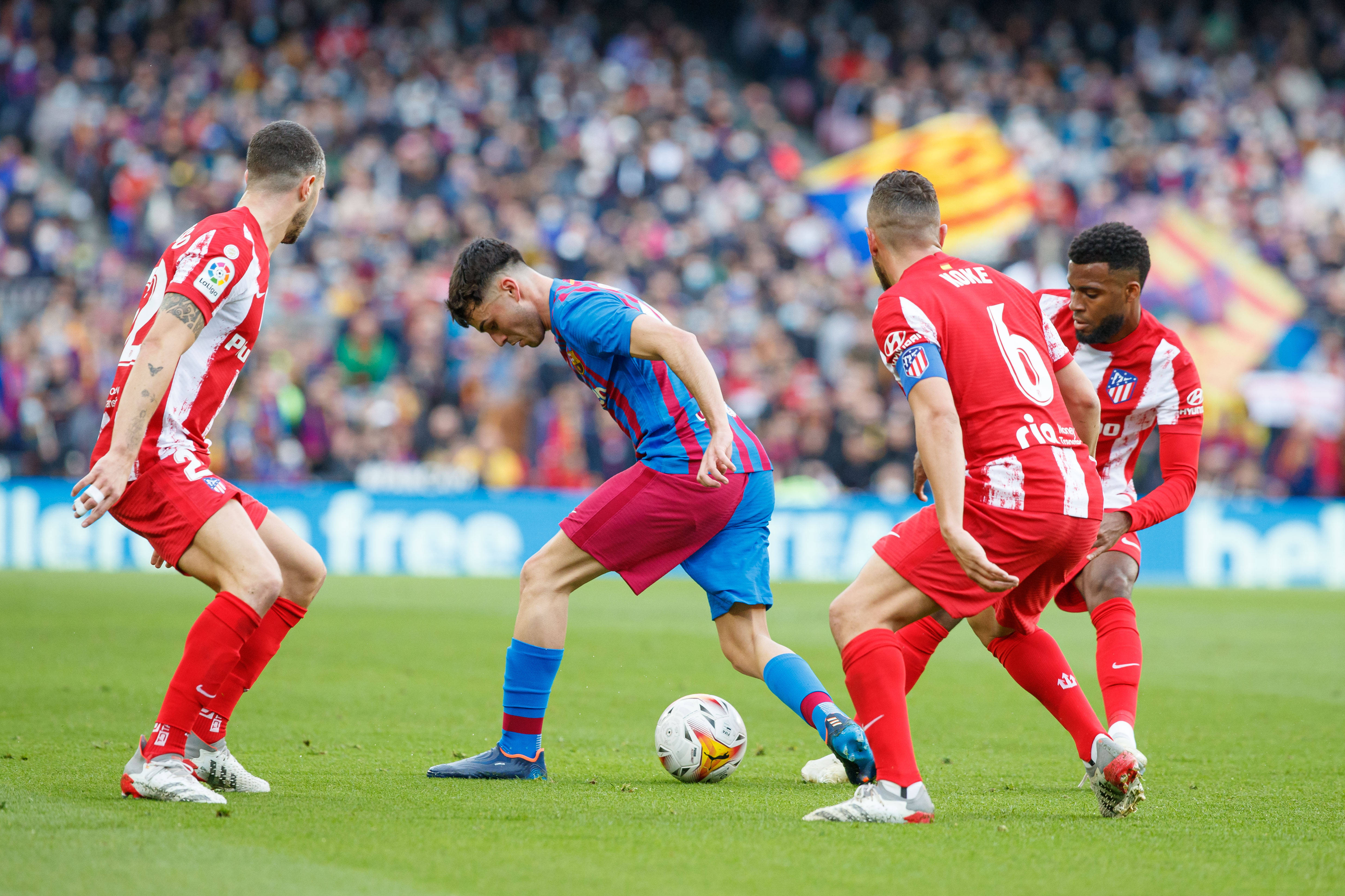 包含西班牙后防坚不可摧,全队零失误的词条 包含西班牙后防坚不可摧,全队零失误的词条