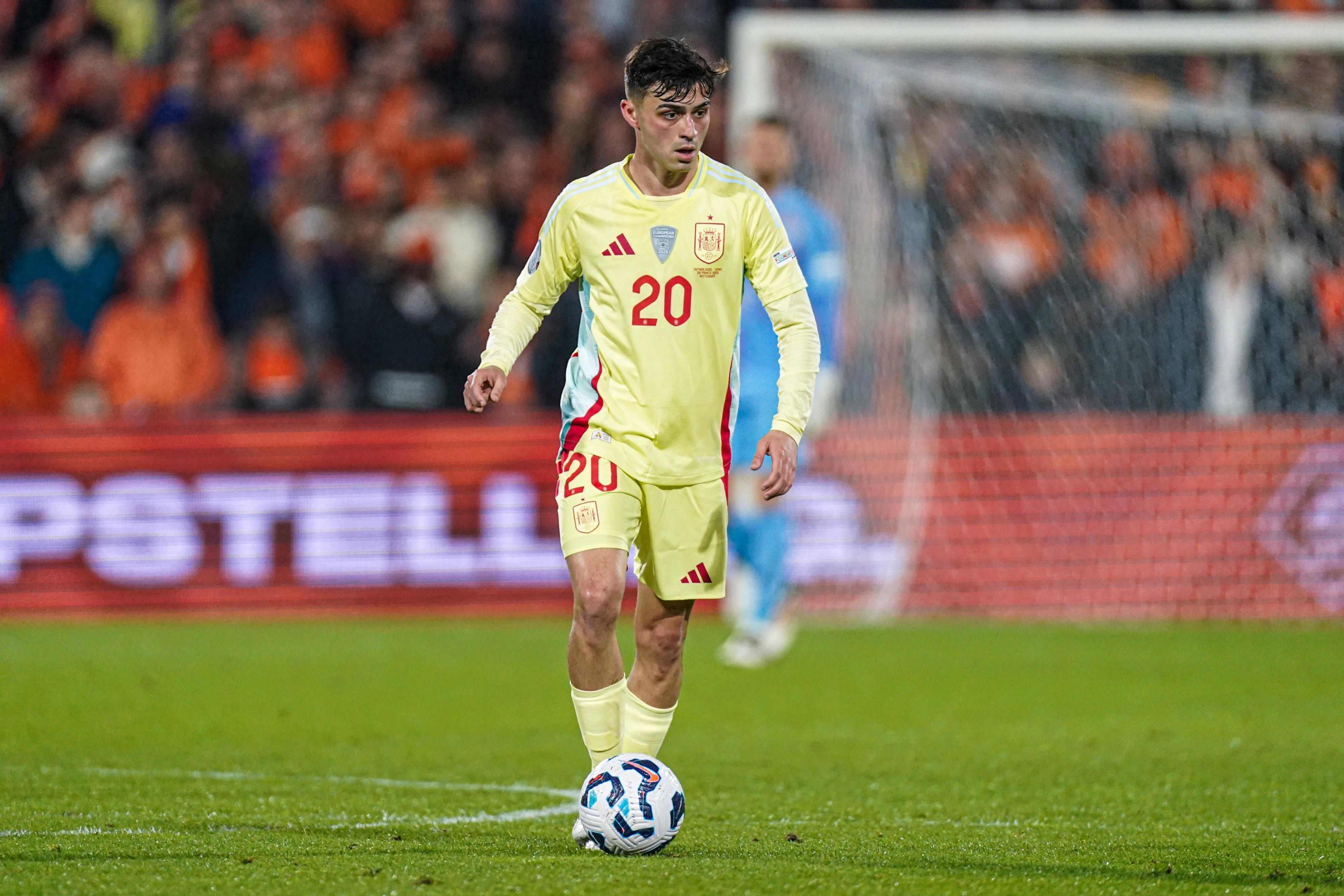 包含西班牙后防坚不可摧,全队零失误的词条 包含西班牙后防坚不可摧,全队零失误的词条