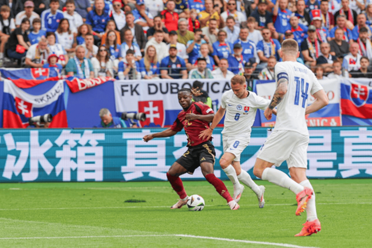 斯洛文尼亚队在比赛中表现抢眼 斯洛文尼亚队在比赛中表现抢眼