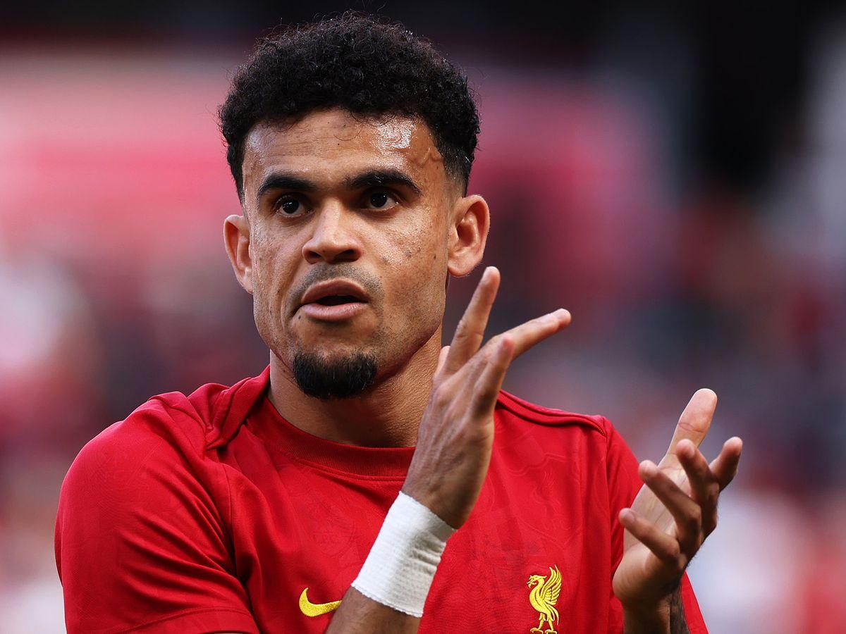 哥伦比亚足球巨星转会传闻,引发热议 哥伦比亚足球巨星转会传闻,引发热议