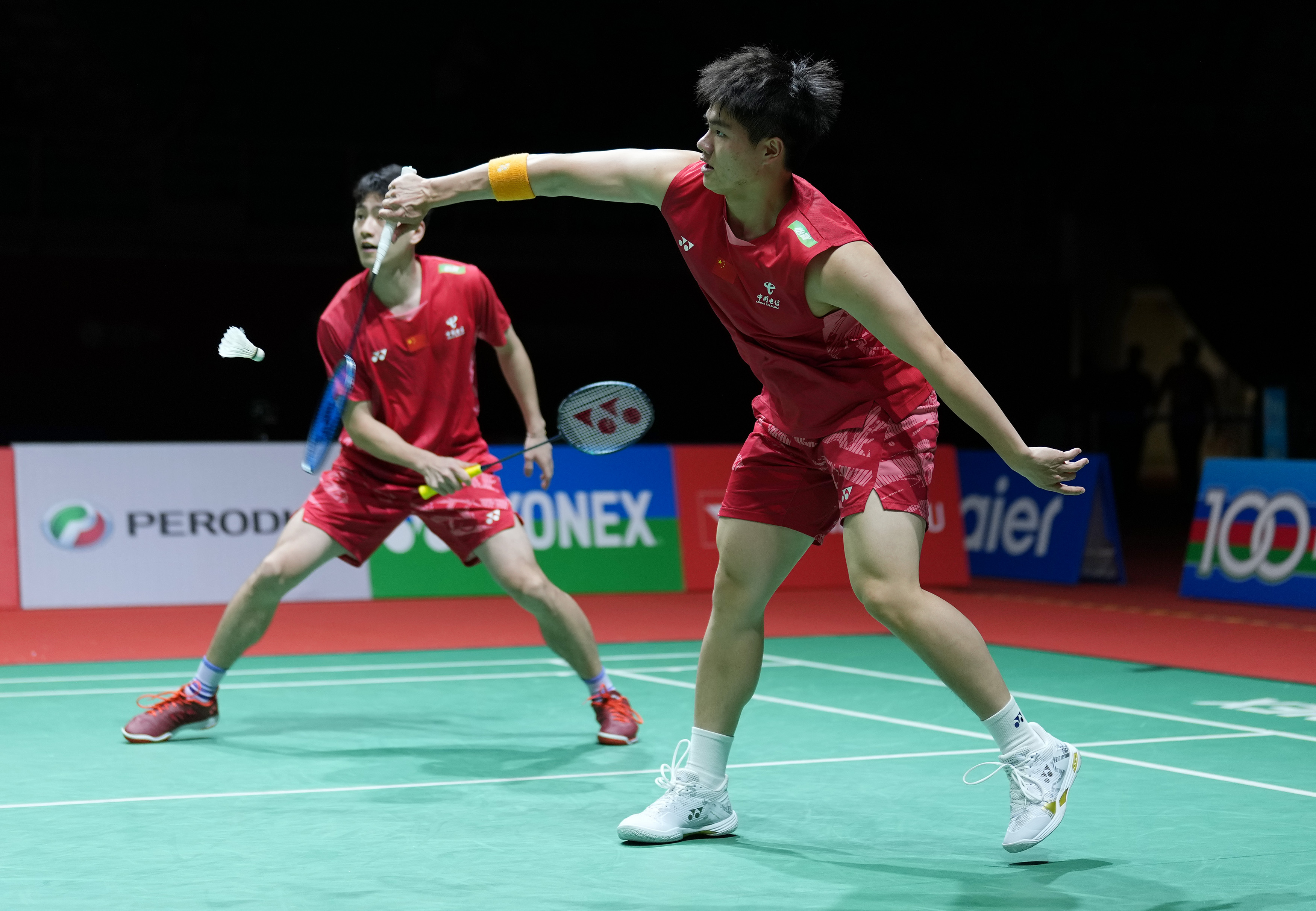 包含马来西亚羽毛球队力克法国羽毛球队，马琳统治全场的词条