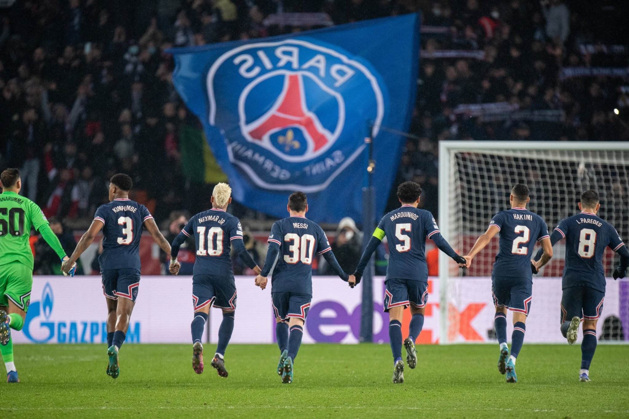 包含曼城横扫国际米兰，阿什拉夫扛起全队的词条